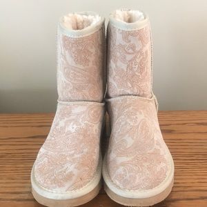 Paisley tan uggs